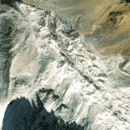 Satellite imagery of Thāraṅ Lek, NP