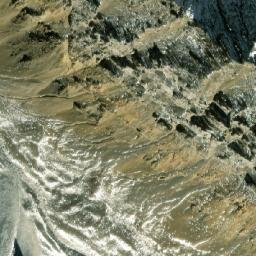 Satellite imagery of Thāraṅ Lek, NP