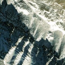 Satellite imagery of Thāraṅ Lek, NP