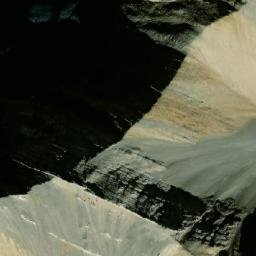 Satellite imagery of Ḍhākrāltyo Lek, NP