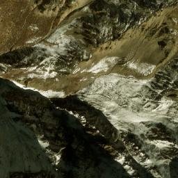 Satellite imagery of Hiṅkar Lek, NP