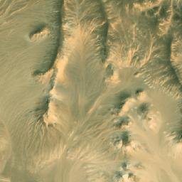 Satellite imagery of Al Hadāhīd al Baḩrīyah, EG