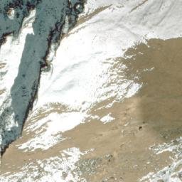 Satellite imagery of Phurke Lek, NP
