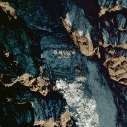 Satellite imagery of Phurke Lek, NP
