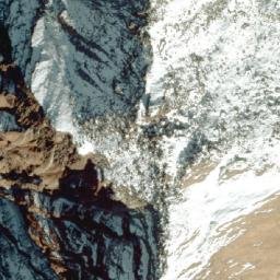 Satellite imagery of Phurke Lek, NP