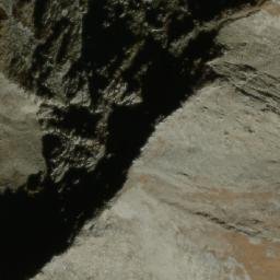 Satellite imagery of Phomji̇̄ Thyokar Ḍā̃ḍā, NP