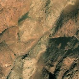 Satellite imagery of Naqb Waţīyah, EG