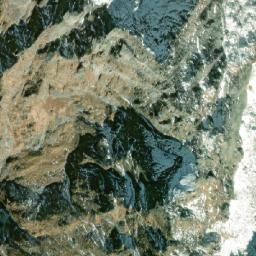 Satellite imagery of Pharak Ḍā̃ḍā, NP
