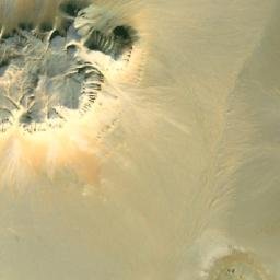Satellite imagery of Tall Makhrūţī, EG