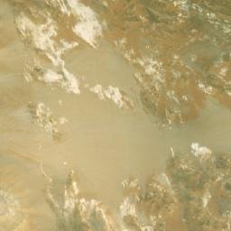 Satellite imagery of Tall Makhrūţī, EG