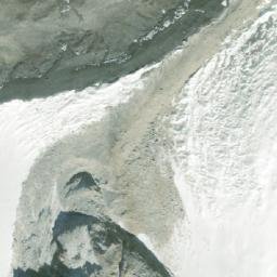 Satellite imagery of Qomosam Zhubma, CN