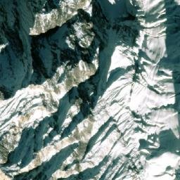 Satellite imagery of Chomo Pāmari̇̄, CN