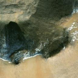 Satellite imagery of Loinbo La, CN