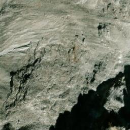 Satellite imagery of Khumuche Himāl, NP