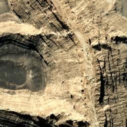 Satellite imagery of Naqb Jāw, EG