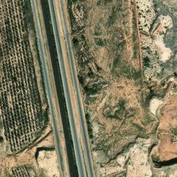 Satellite imagery of Khashm al Mahārīs, SA