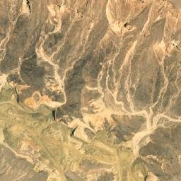 Satellite imagery of Manjam Fūsfāt Umm Ţanāḑub, EG