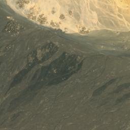 Satellite imagery of Manjam Fūsfāt Umm Ţanāḑub, EG