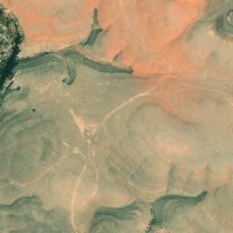 Satellite imagery of Khashm al Ḩiqāqah, SA