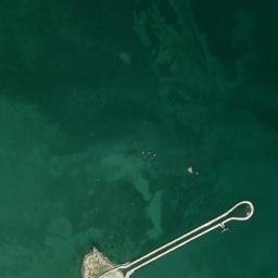 Satellite imagery of Ra’s al Qaşāşīr, QA