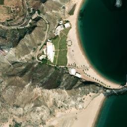 Satellite imagery of Jabal Ḑadnā, AE