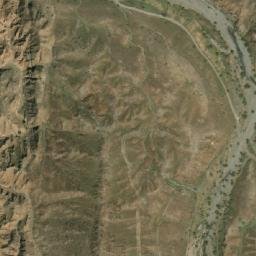 Satellite imagery of Wādī Ruḩabah, AE