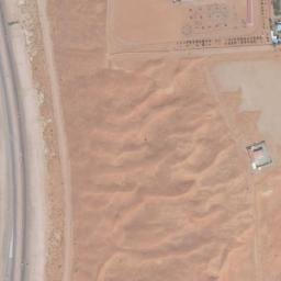 Satellite imagery of Qarn Bint Sa‘īd, AE