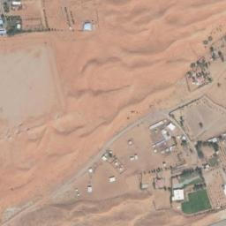 Satellite imagery of Qarn Bint Sa‘īd, AE