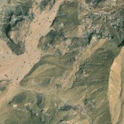 Satellite imagery of Khashm al Ḩumrah, SA