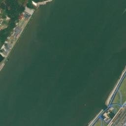 Satellite imagery of Junk Rock, CN