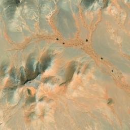 Satellite imagery of Khashm Abū Ramḑah, SA