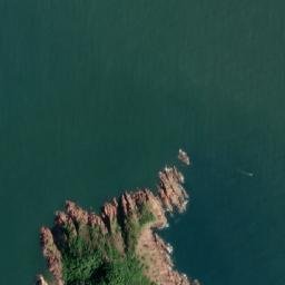 Satellite imagery of Rochers du Crâbe, VN