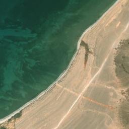 Satellite imagery of Raas Axmar, SO