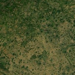 Satellite imagery of Hosséré Oupay, CM
