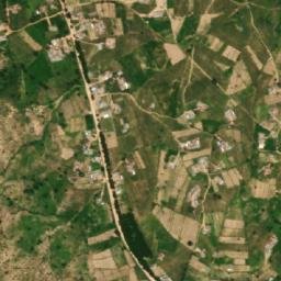 Satellite imagery of Roumzafta, CM
