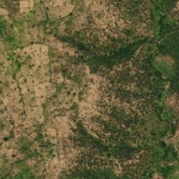 Satellite imagery of Roumchi, CM