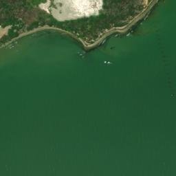 Satellite imagery of Punta La Salineta, VE