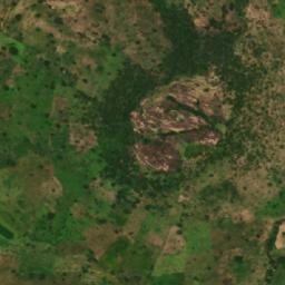 Satellite imagery of Roumchi, CM