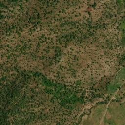Satellite imagery of Hosséré Tchakahla, CM