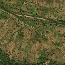 Satellite imagery of Hosséré Gamlougoum, CM