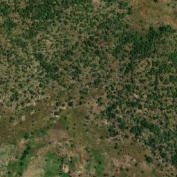 Satellite imagery of Hosséré Kola, CM