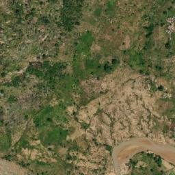 Satellite imagery of Hosséré Tsoumoy, CM
