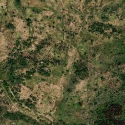 Satellite imagery of Hosséré Tsoumay, CM
