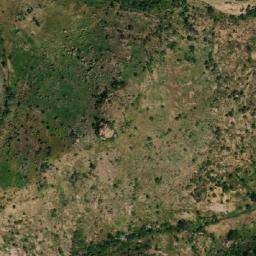 Satellite imagery of Hosséré Tsoumoy, CM