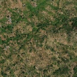 Satellite imagery of Hosséré Tsoumoy, CM
