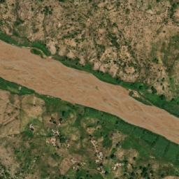 Satellite imagery of Hosséré Ndouzeng, CM