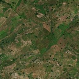 Satellite imagery of Hosséré Tedeng, CM