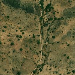 Satellite imagery of Hosséré Babala, CM