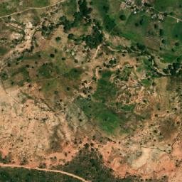 Satellite imagery of Hosséré Narouga, CM