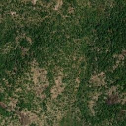 Satellite imagery of Hosséré Tra, CM
